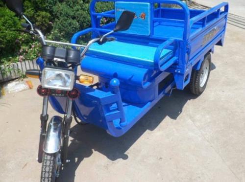 新購(gòu)電動(dòng)貨運(yùn)三輪車電瓶首次充電指南